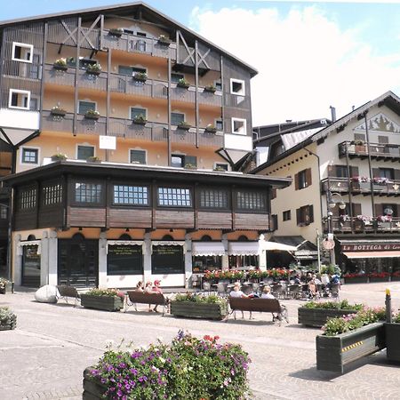 Residence Hotel Sport Campiglio มาดอนนาดีกัมปิโญ ภายนอก รูปภาพ