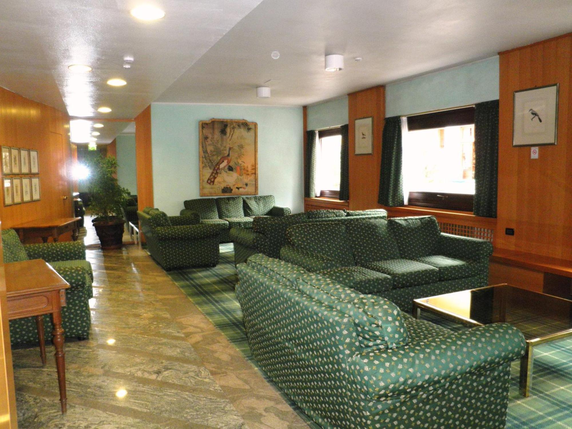 Residence Hotel Sport Campiglio มาดอนนาดีกัมปิโญ ภายนอก รูปภาพ
