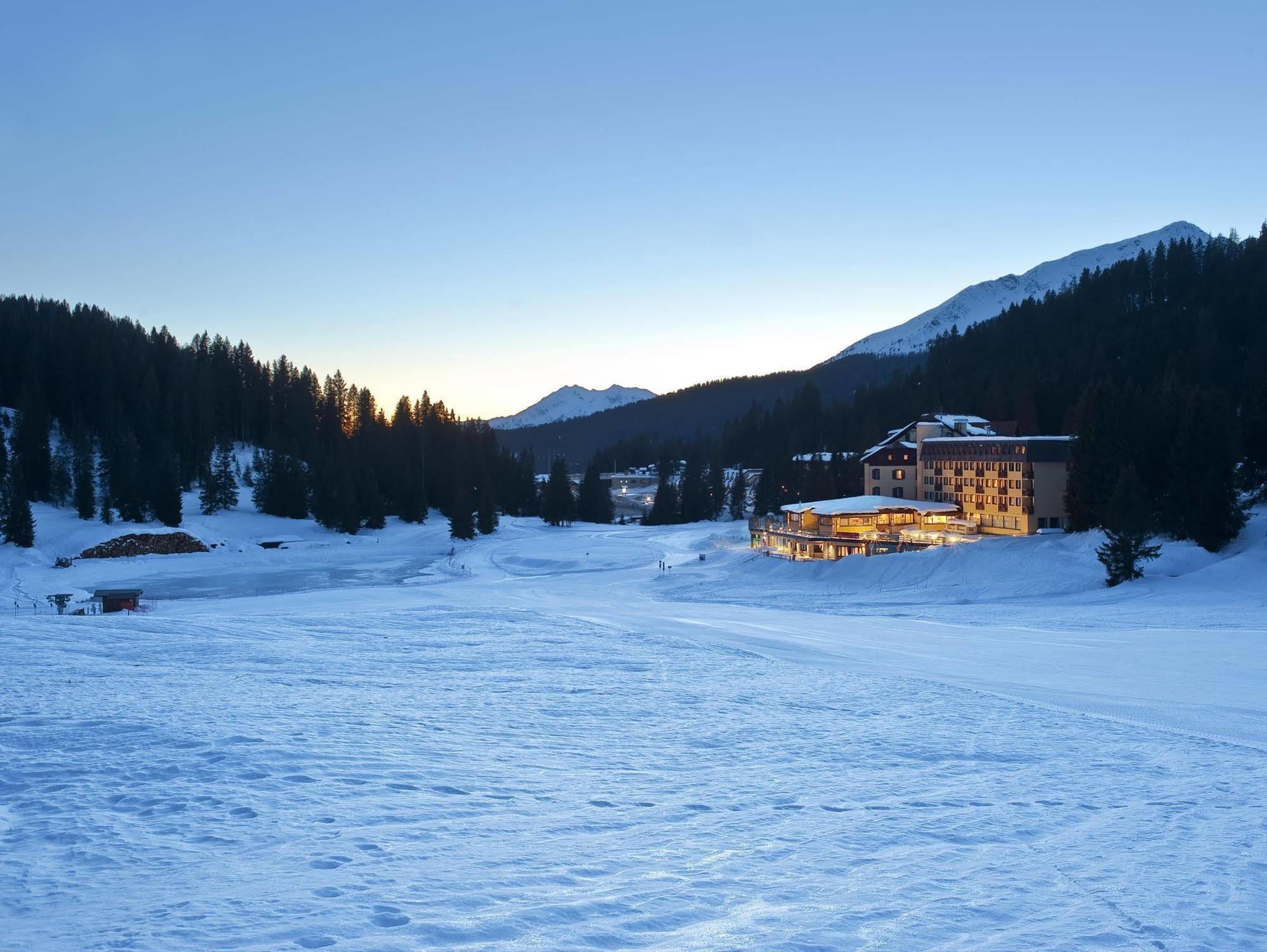 Residence Hotel Sport Campiglio มาดอนนาดีกัมปิโญ ภายนอก รูปภาพ