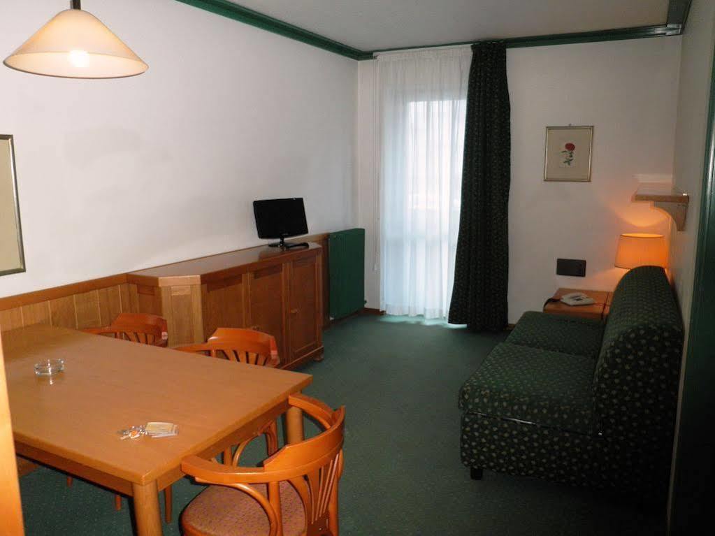 Residence Hotel Sport Campiglio มาดอนนาดีกัมปิโญ ภายนอก รูปภาพ