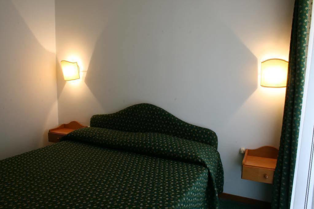 Residence Hotel Sport Campiglio มาดอนนาดีกัมปิโญ ภายนอก รูปภาพ