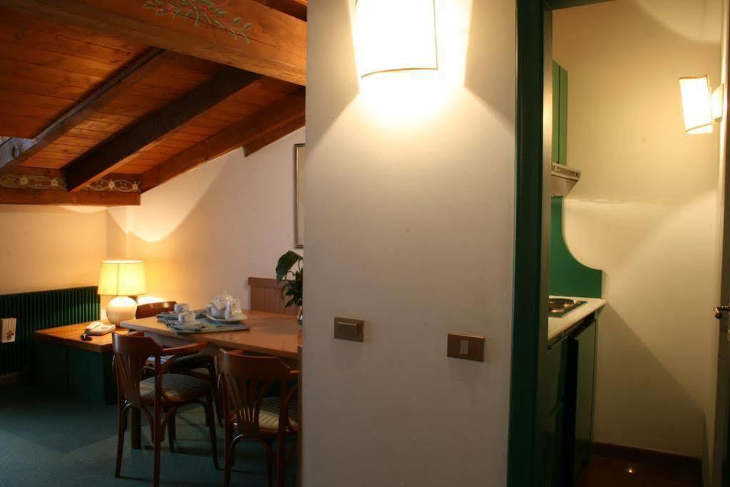 Residence Hotel Sport Campiglio มาดอนนาดีกัมปิโญ ภายนอก รูปภาพ